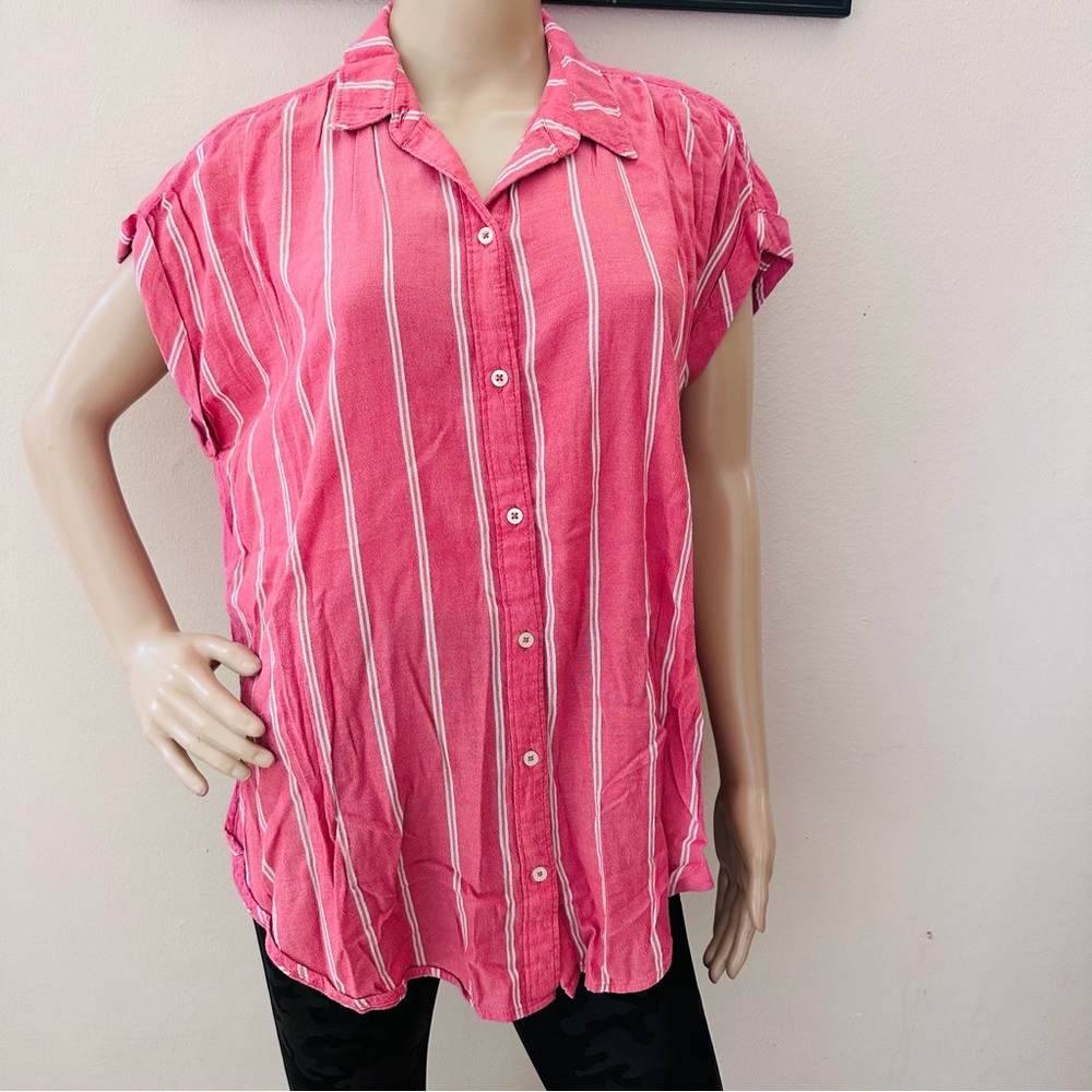 Abercrombie & Fitch Pink and White Striped Button-Down Shirt